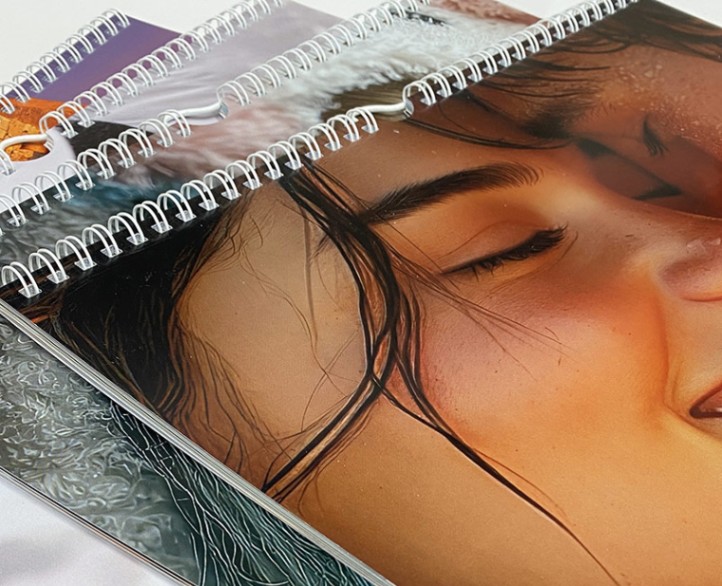 Hochwertige Wandfotokalender, erstellt aus Ihren einzigartigen Fotos